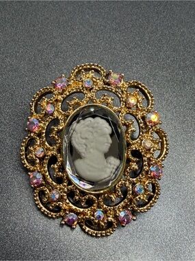 Vintage Gold Cameo Brooch with Pink Aurora Borealis Accents #1CAM